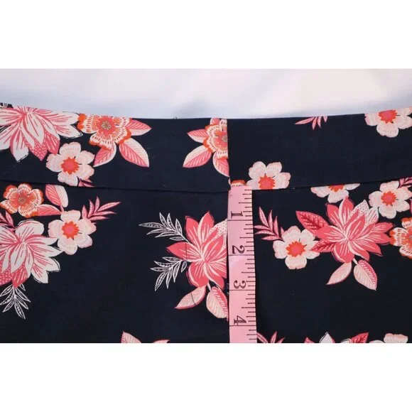 LOFT The Rivera Short by Floral Print Navy Shorts Size o‎ - Picture 10 of 11
